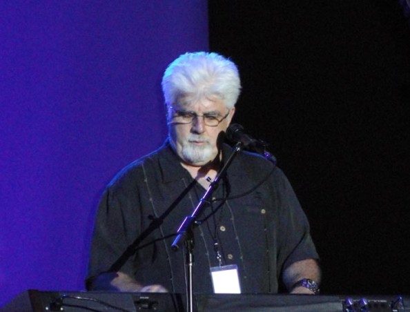 Doobie Brothers and War 075 edit